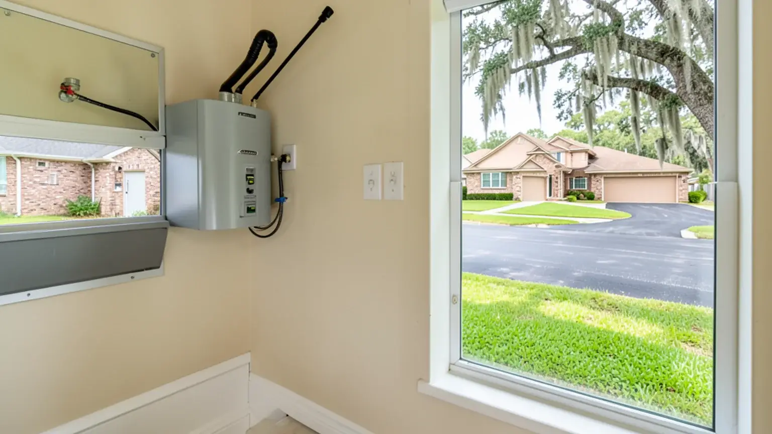 Water Damage Florida Claim Guide. Public Adjuster. body image 3